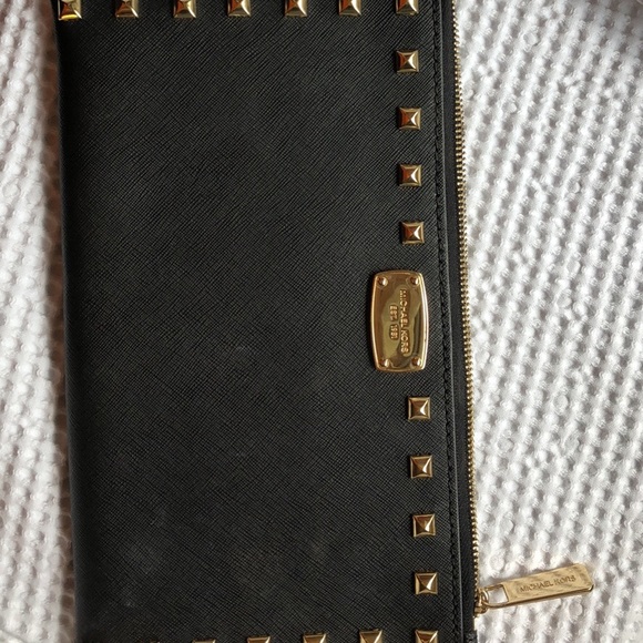 Michael Kors Clutch - Picture 3 of 5